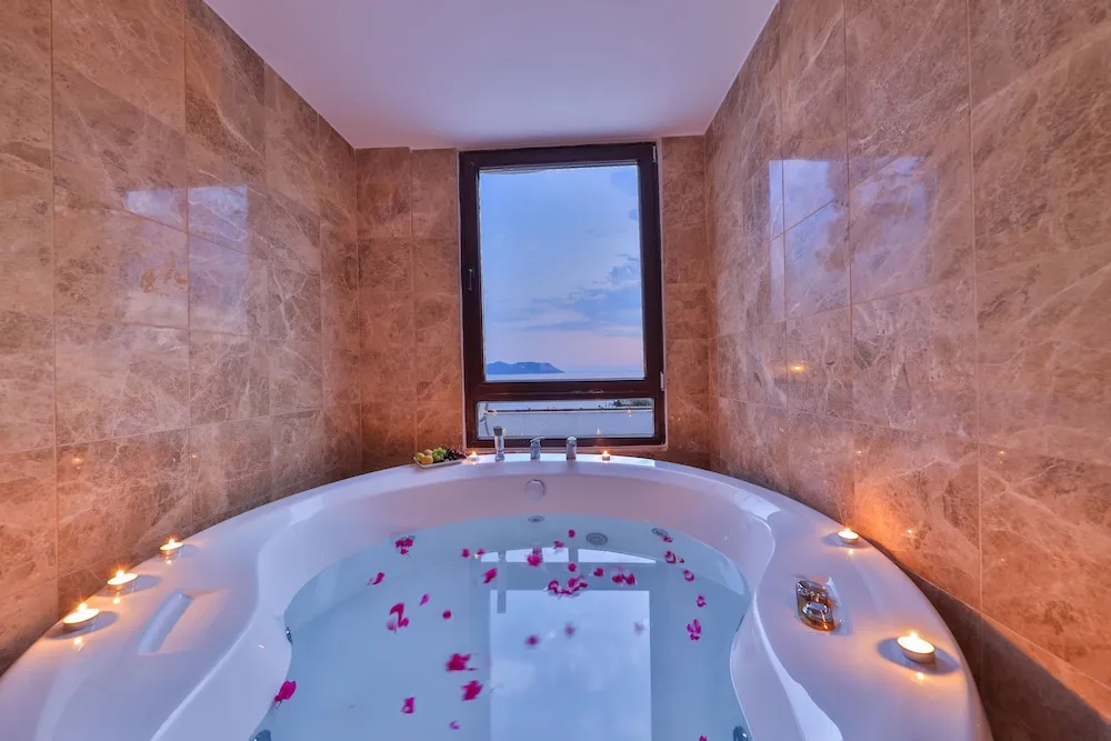 Deluxe Süit, Sıcak Su Küveti, Deniz Manzaralı