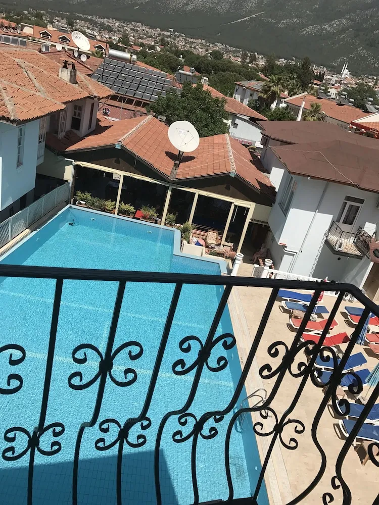 Deluxe Tek Büyük Yataklı Oda, Balkon