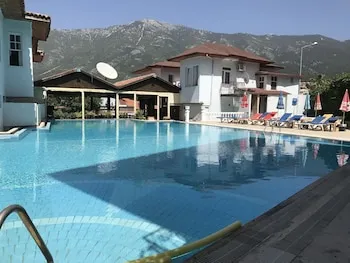 Red Hotel