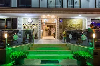 Saturn Hotel