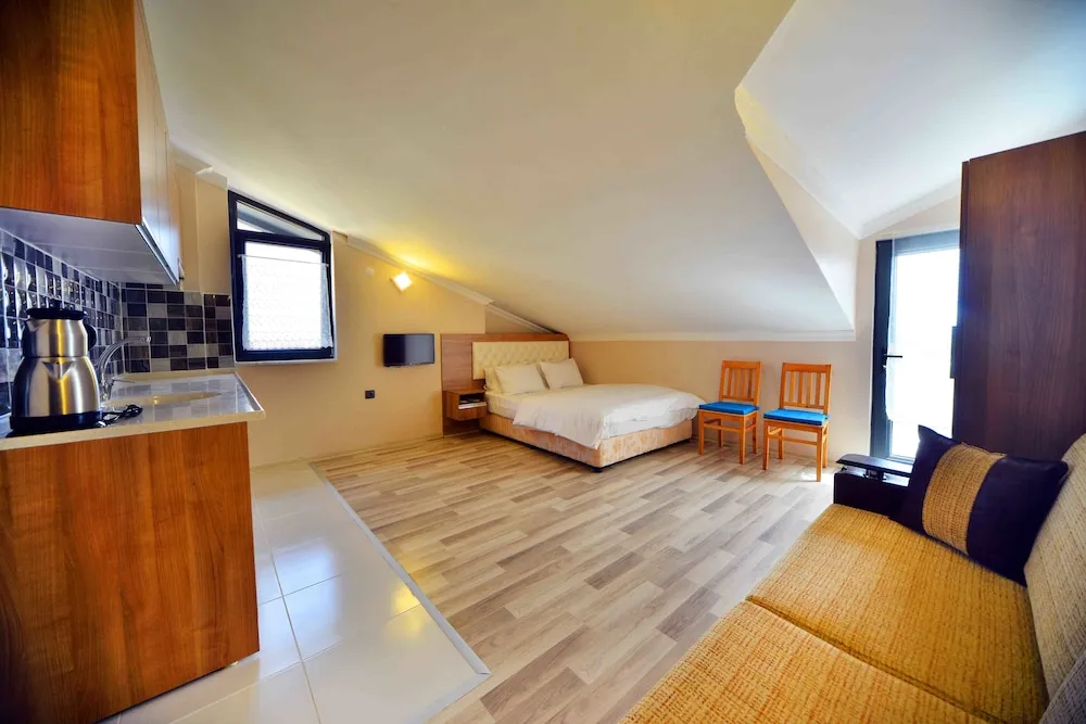 Family Çatı Katı Süiti (Penthouse)