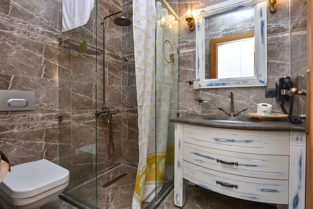 Deluxe Tek Büyük Yataklı Oda, 1 Yatak Odası, Bahçe Manzaralı