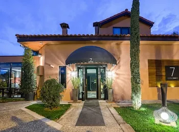 7 Rooms - Yetişkin Oteli