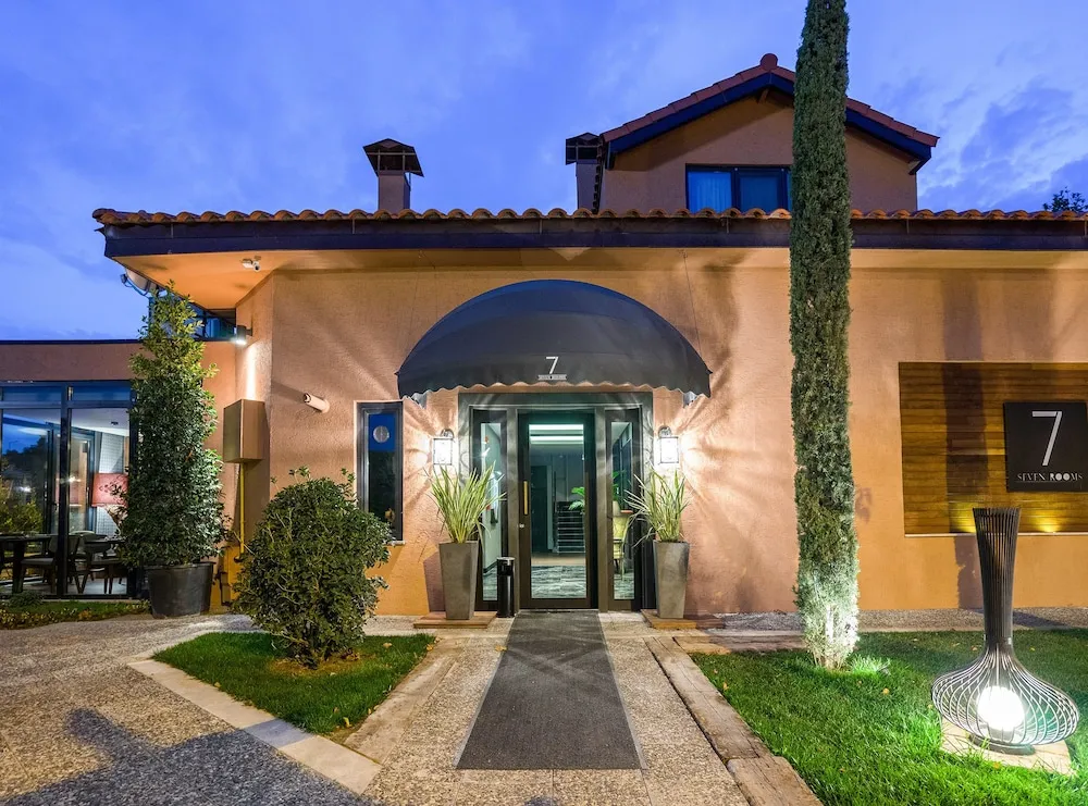 7 Rooms - Yetişkin Oteli