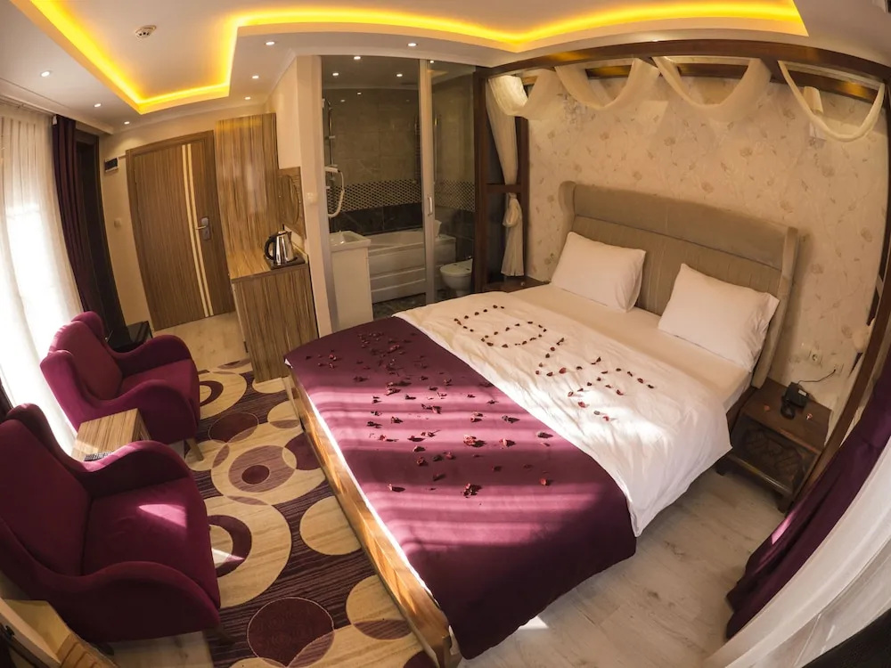 Honeymoon Room, 1 Çift Kişilik Yatak