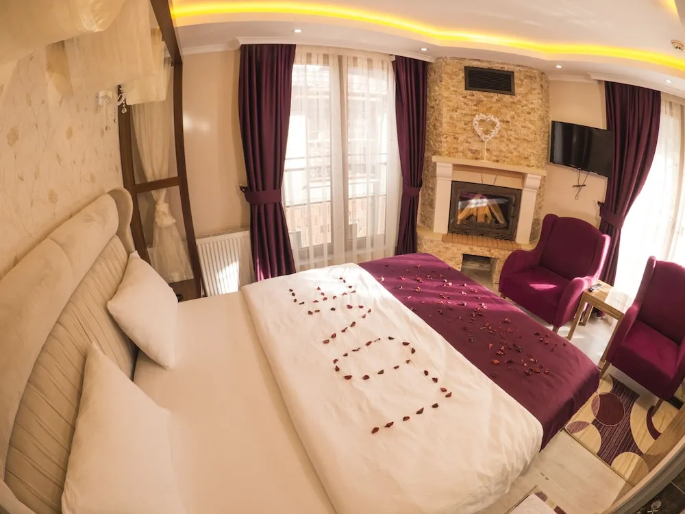 Honeymoon Room, 1 Çift Kişilik Yatak