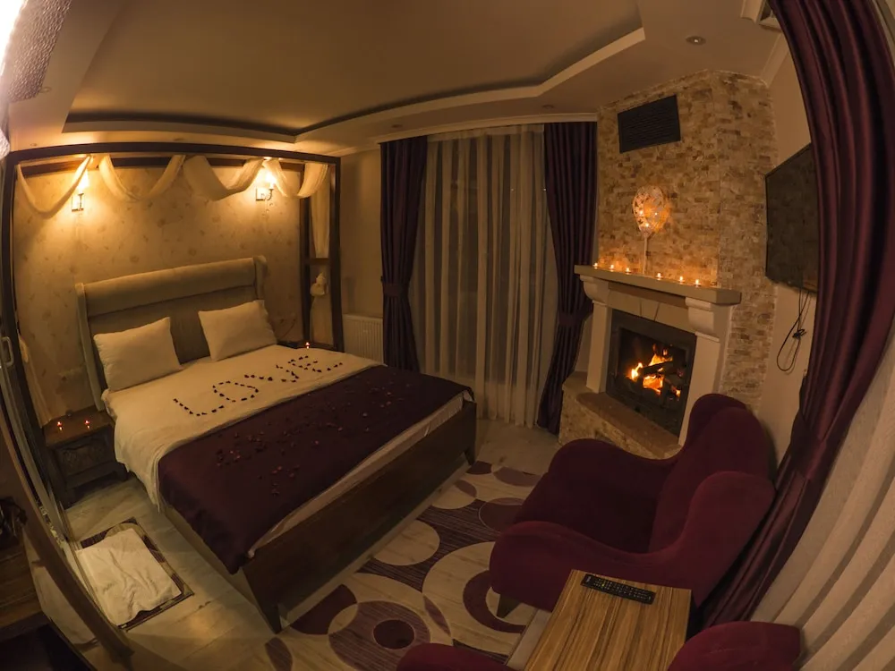 Honeymoon Room, 1 Çift Kişilik Yatak