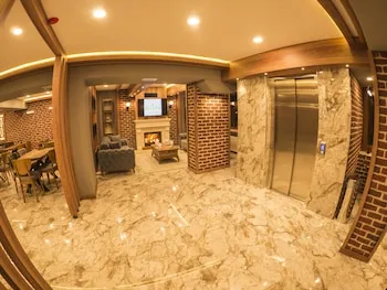 Elif Inan Hotel