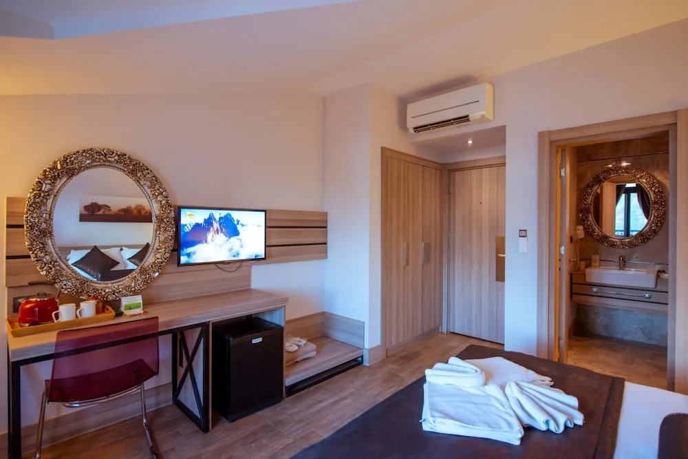 Deluxe Tek Büyük Yataklı Oda, Deniz Manzaralı