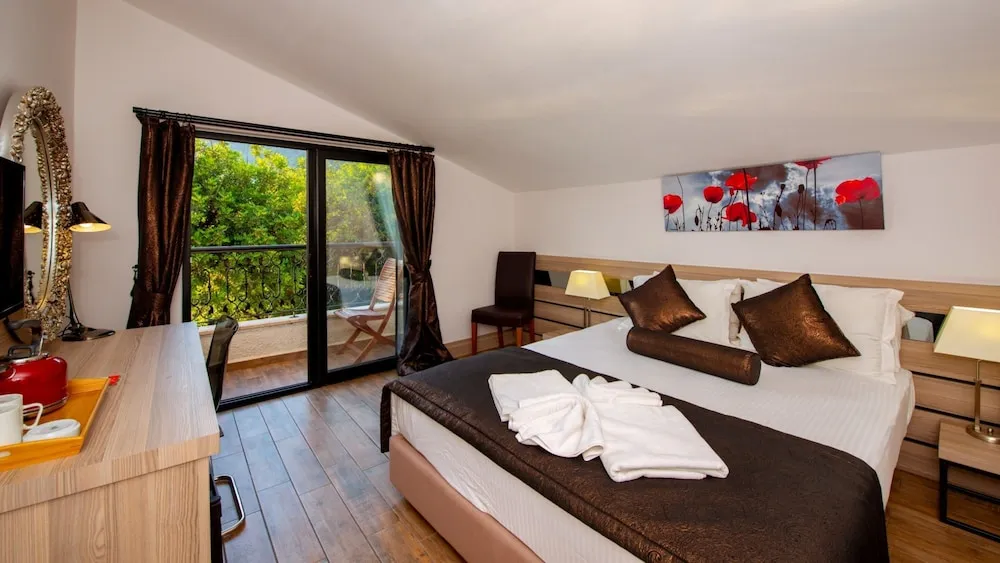 Deluxe Tek Büyük Yataklı Oda, Deniz Manzaralı