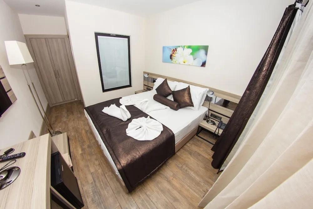 Deluxe Tek Büyük Yataklı Oda, Deniz Manzaralı