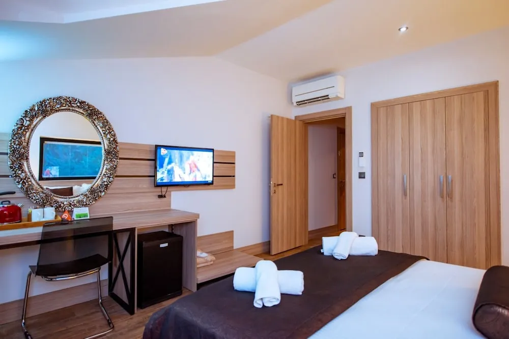 Family Dört Kişilik Oda, Deniz Manzaralı