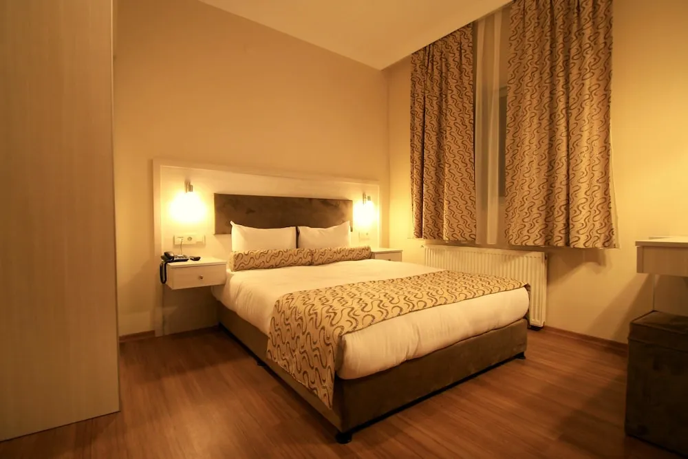 Standard Tek Büyük veya İki Ayrı Yataklı Oda