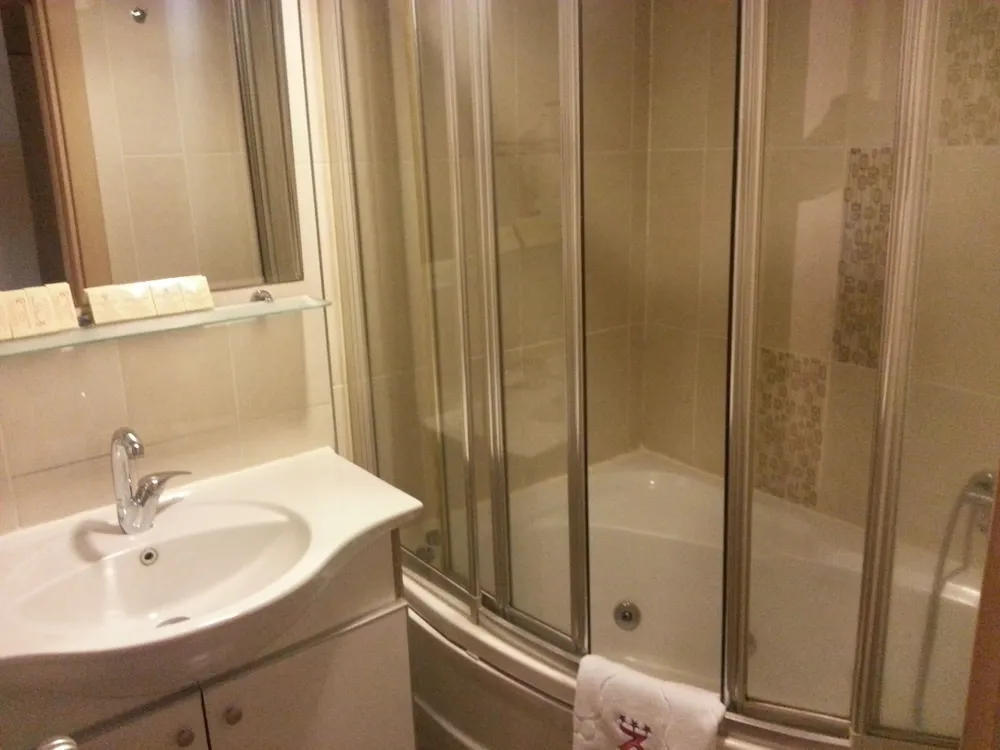 Standard Tek Büyük veya İki Ayrı Yataklı Oda