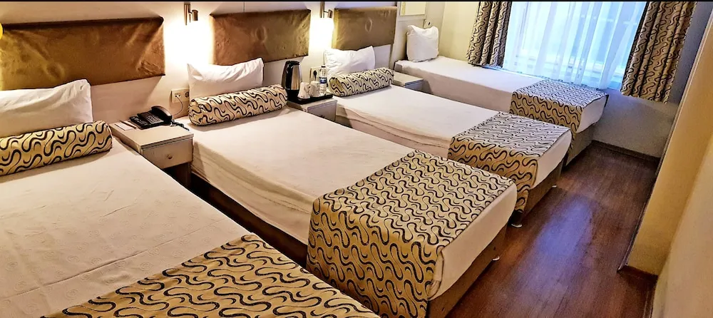 Classic Dört Kişilik Oda, Birden Çok Yatak, Sigara İçilebilir