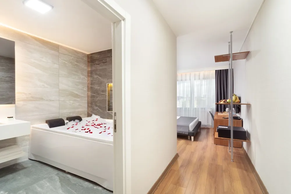 Romantic Oda, 1 Çift Kişilik Yatak