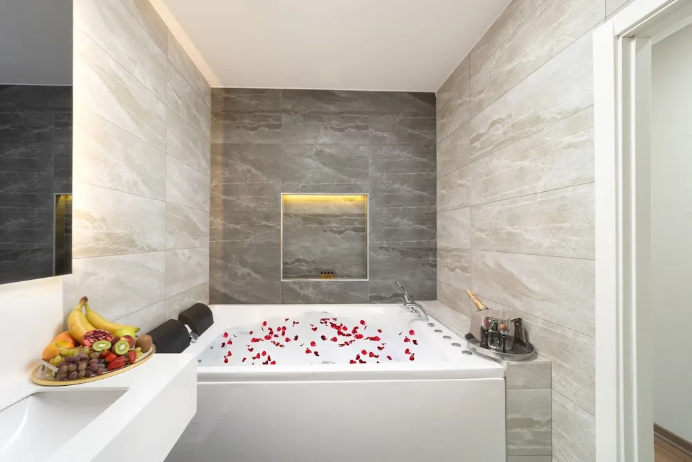 Romantic Oda, 1 Çift Kişilik Yatak