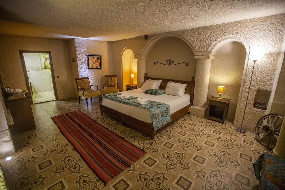 Cave Suite Room
