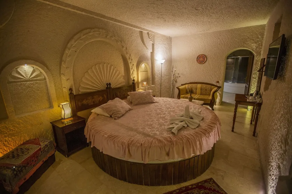 Cave Suite Room