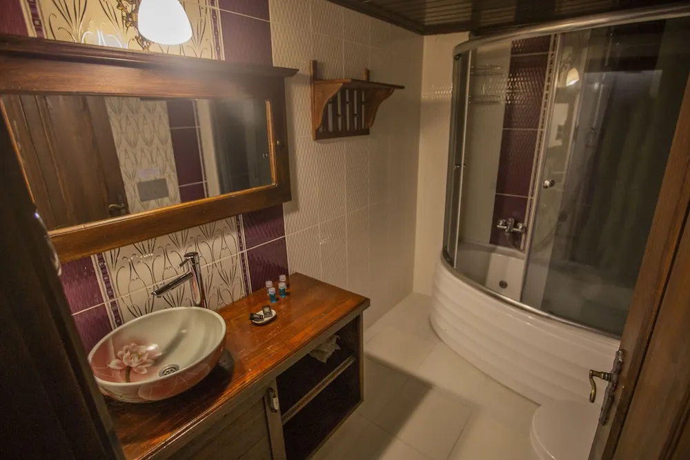 Tek Büyük Yataklı Oda, Vadi Manzaralı