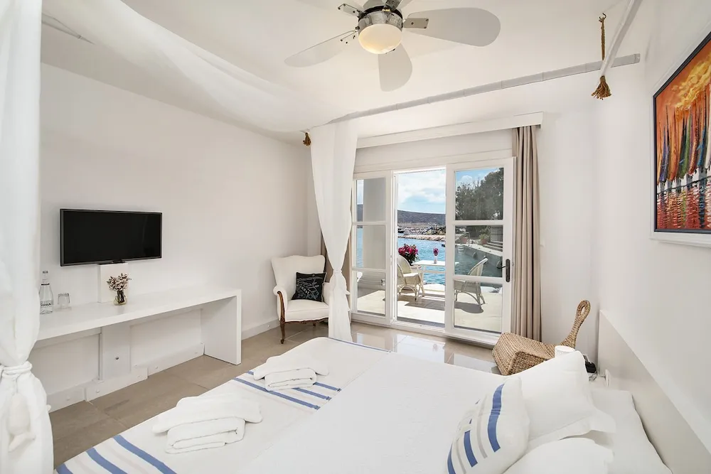 Deluxe Tek Büyük Yataklı Oda, Deniz Manzaralı