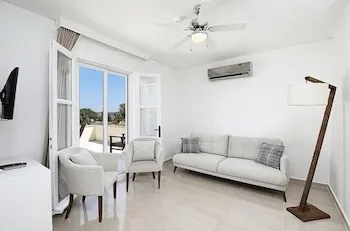 Port Alacati Hotel