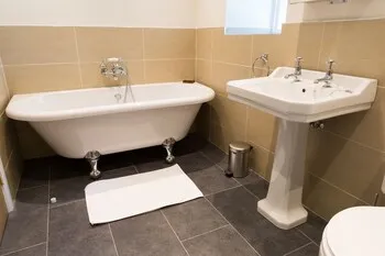 Garden View Cottage in a Grade Ii'listed Property