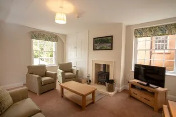 Spacious 2 Bedroom Apartment Surrounded with 36 Acres of Parkland