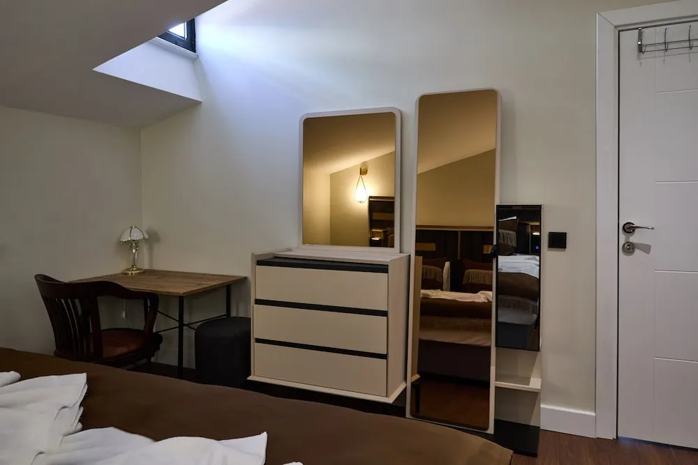 Çatı Katı Süiti (Penthouse)