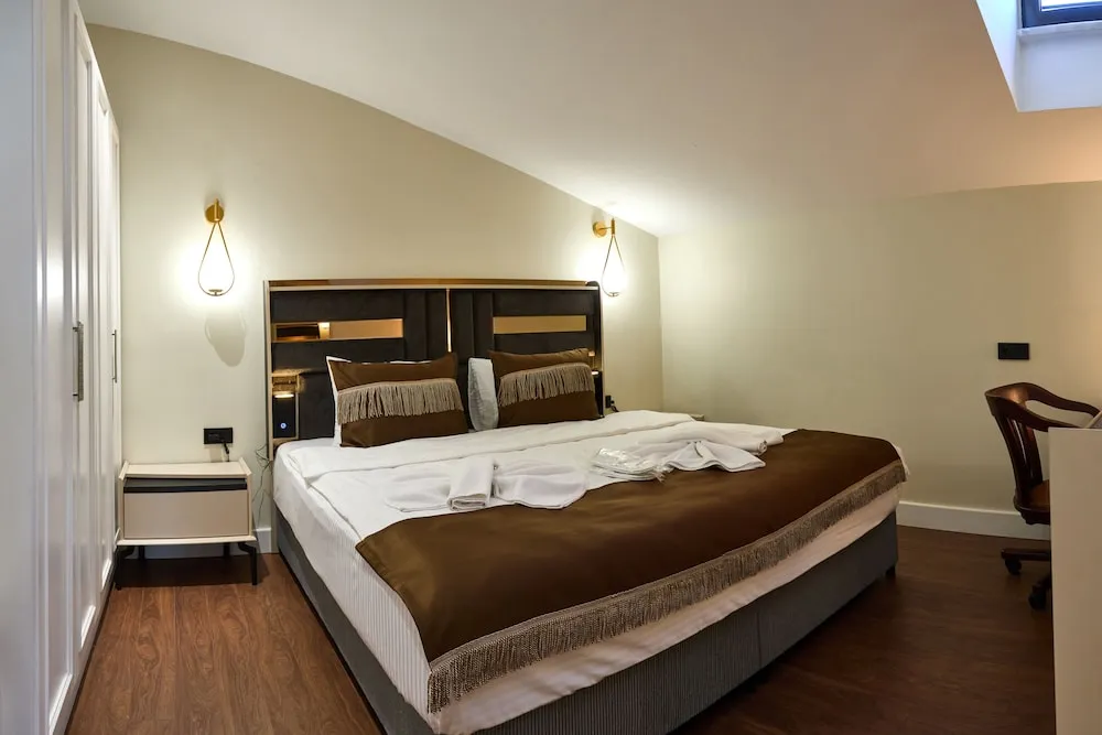 Çatı Katı Süiti (Penthouse)