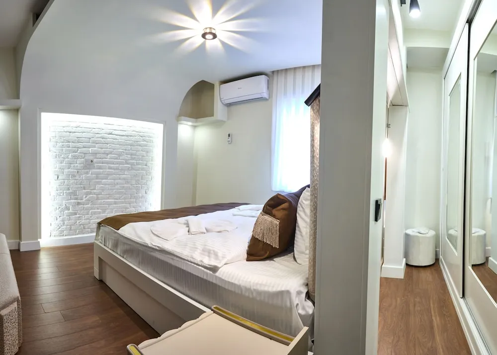 Çatı Katı Süiti (Penthouse)