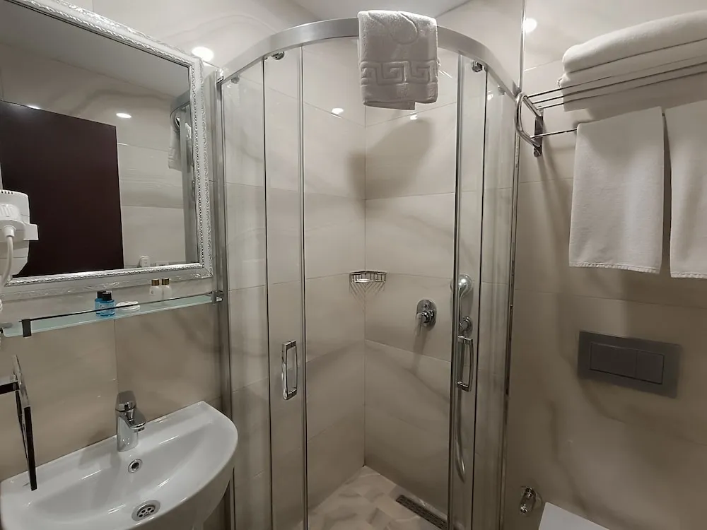 Tek Büyük veya İki Ayrı Yataklı Oda