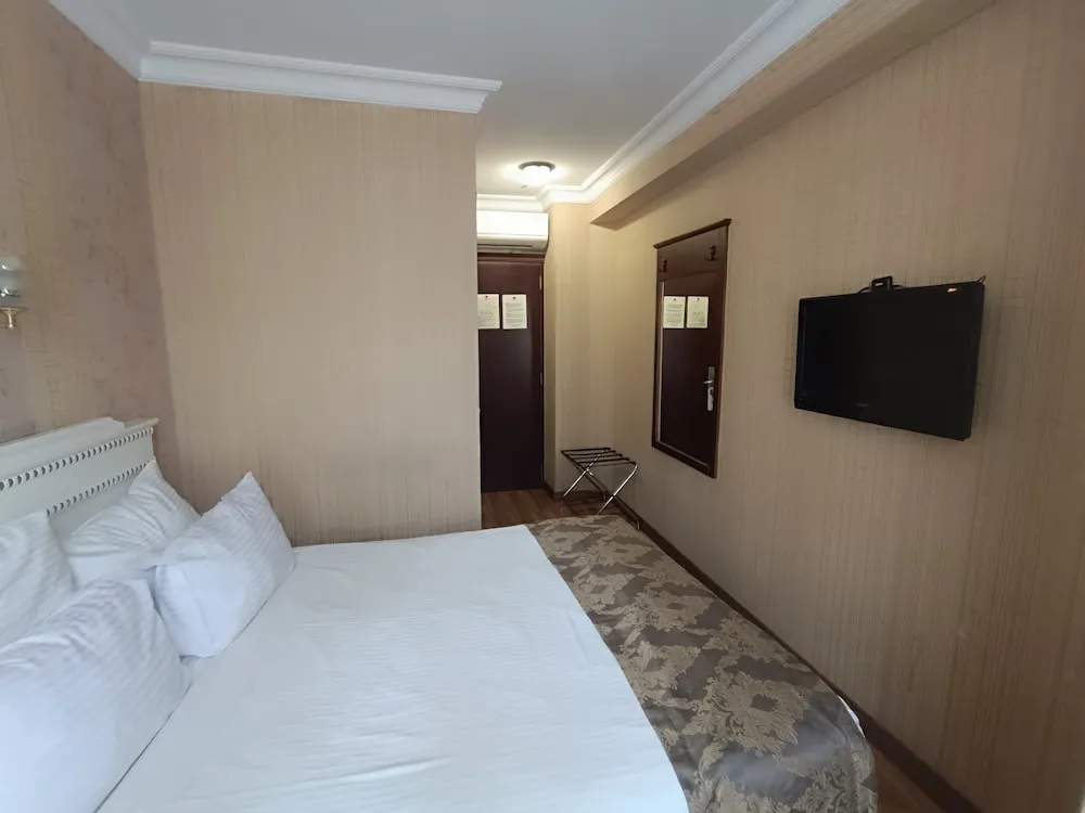 Tek Büyük veya İki Ayrı Yataklı Oda