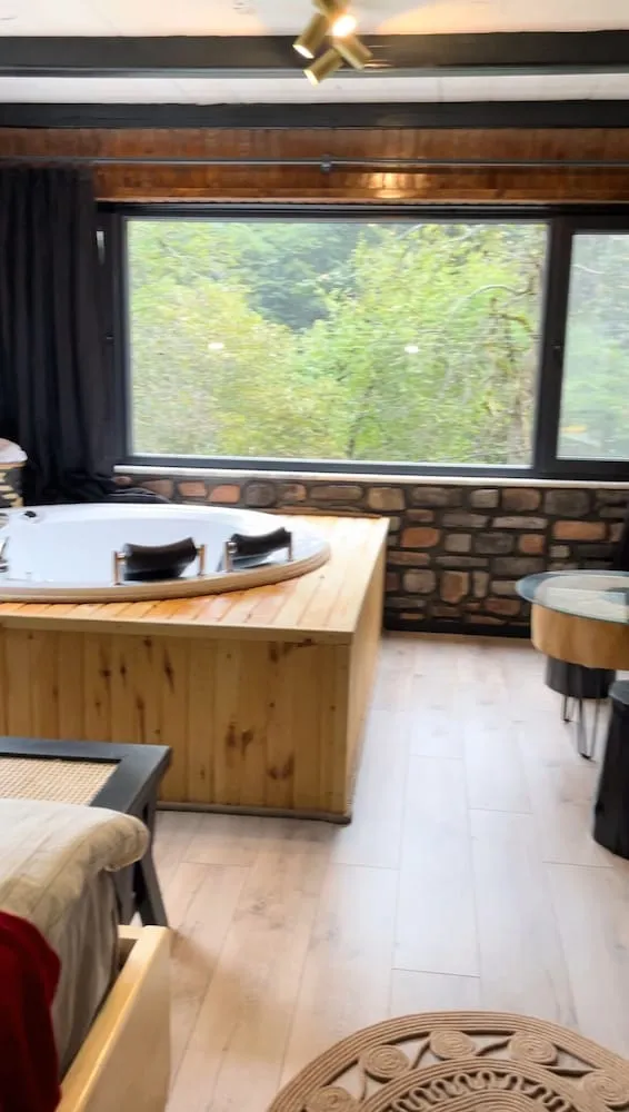 Luxury Oda, 1 En Büyük (King) Boy Yatak, Sıcak Su Küveti, Vadi Manzaralı