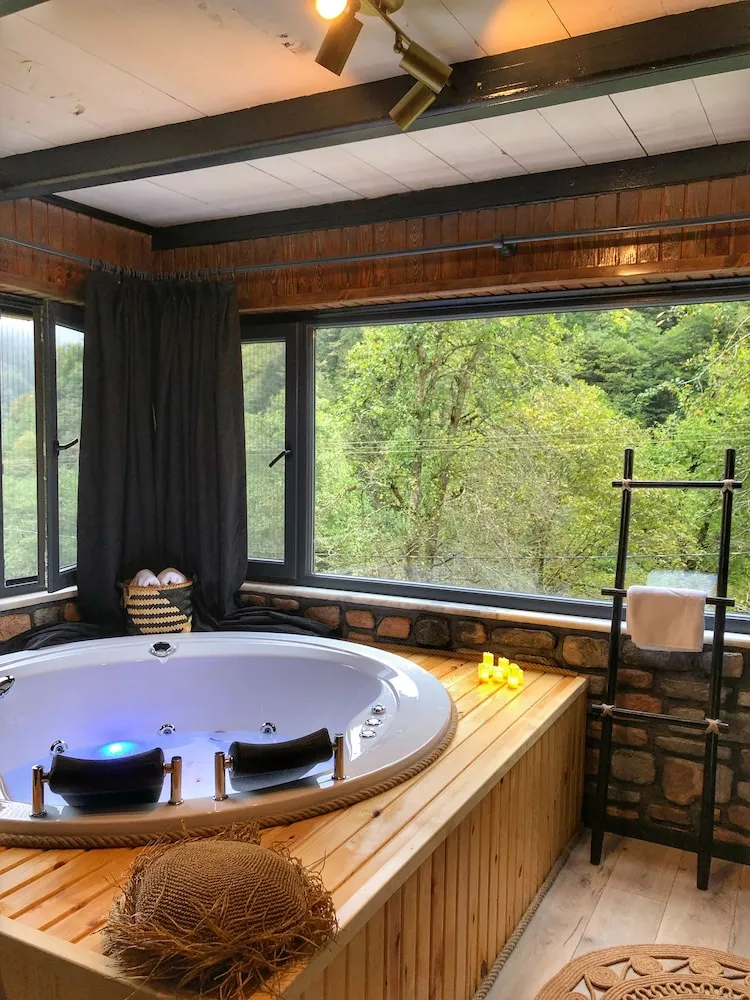 Luxury Oda, 1 En Büyük (King) Boy Yatak, Sıcak Su Küveti, Vadi Manzaralı