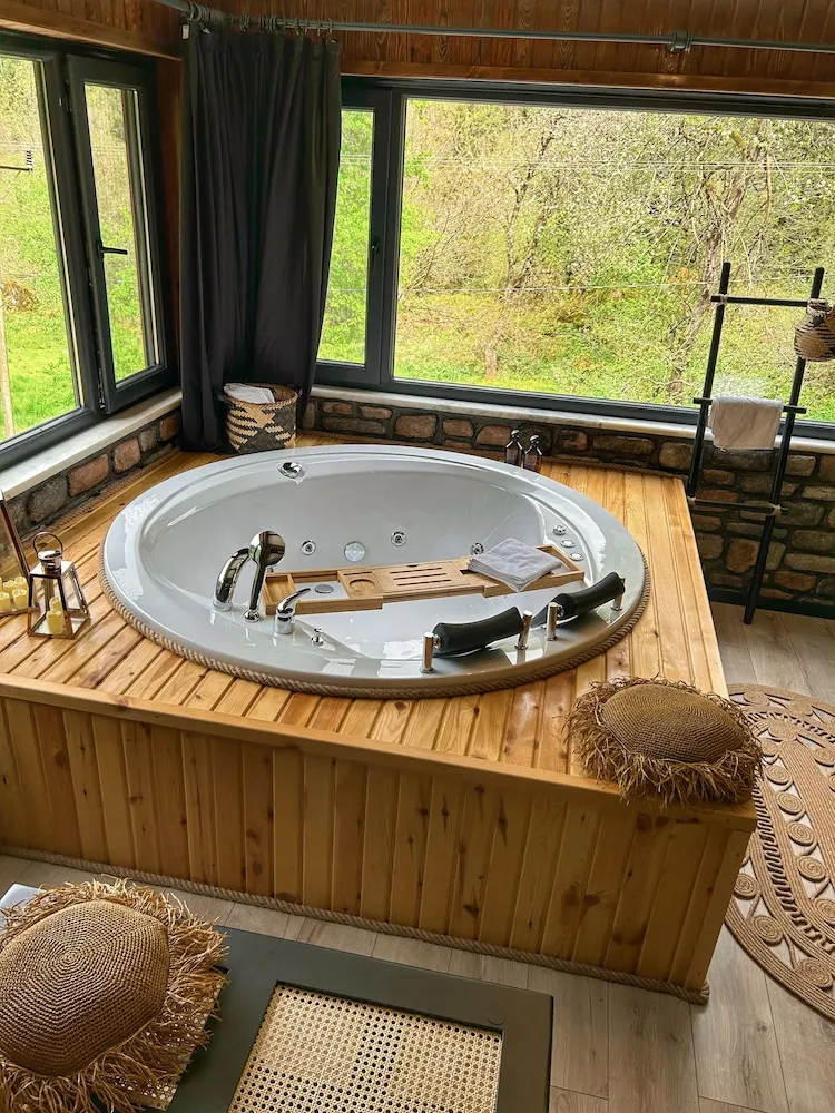 Luxury Oda, 1 En Büyük (King) Boy Yatak, Sıcak Su Küveti, Vadi Manzaralı