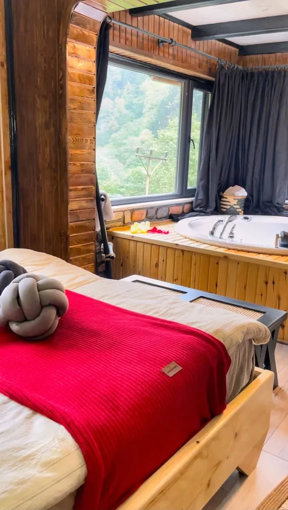 Luxury Oda, 1 En Büyük (King) Boy Yatak, Sıcak Su Küveti, Vadi Manzaralı