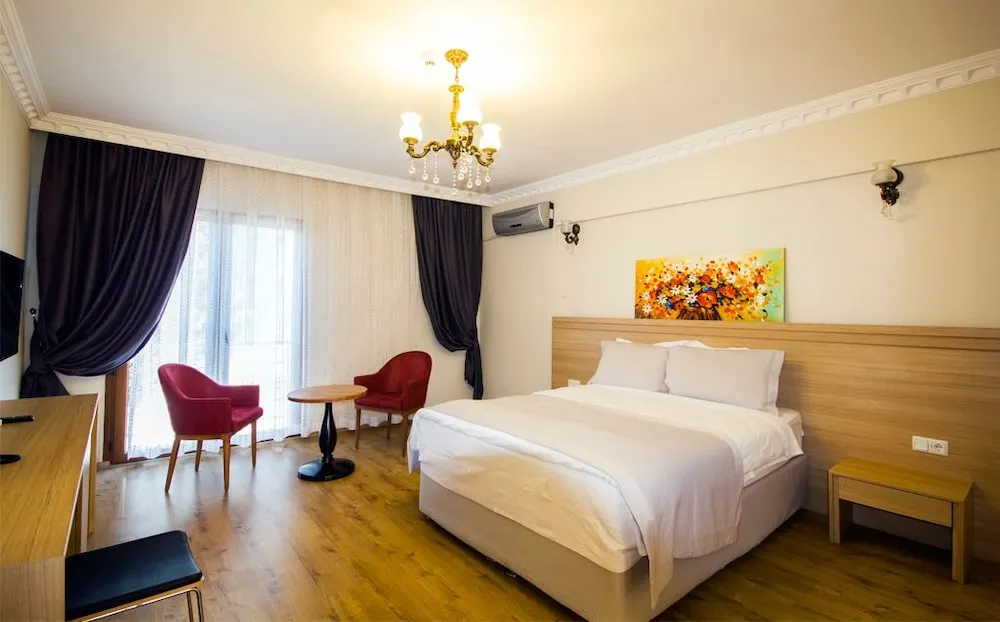 Standard Tek Büyük veya İki Ayrı Yataklı Oda