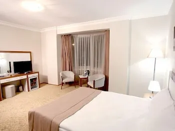Pietra Hotel