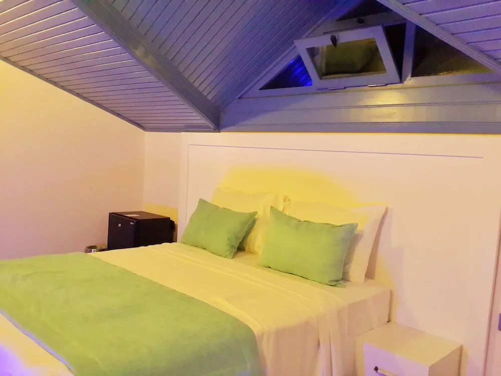 Superior Çatı Katı (Loft), 1 Yatak Odası, Sigara İçilmez, Kısmi Deniz Manzaralı