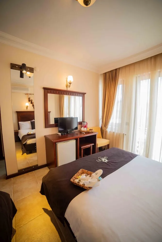 Deluxe Üç Kişilik Oda