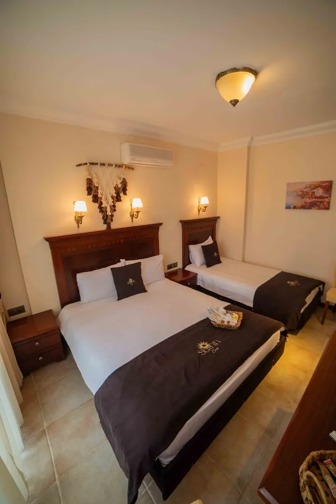 Deluxe Üç Kişilik Oda
