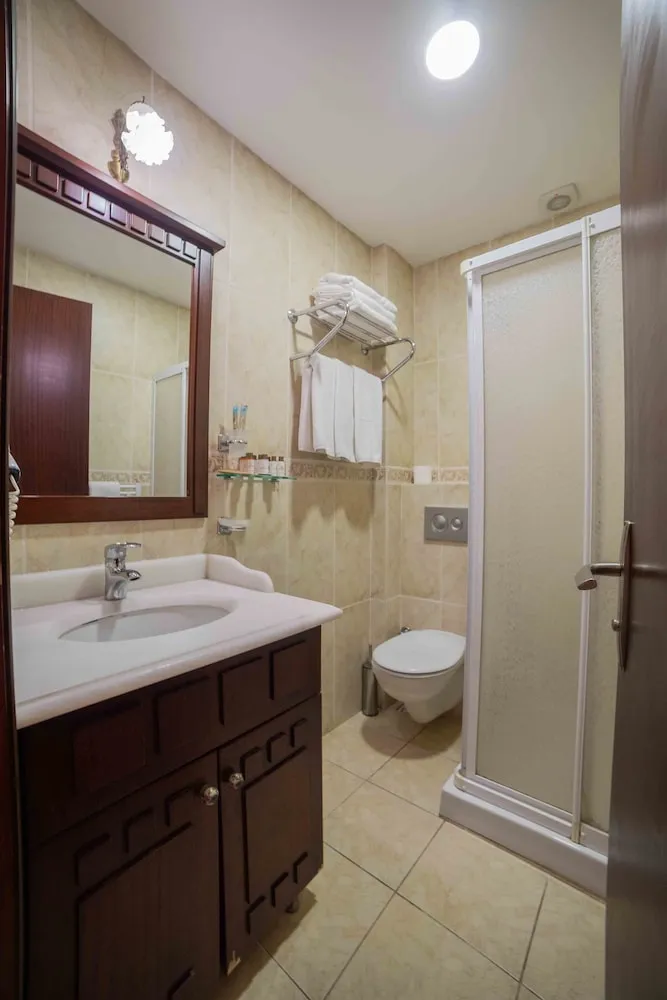 Deluxe Üç Kişilik Oda