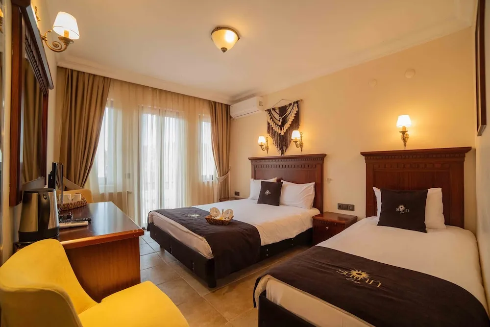 Deluxe Üç Kişilik Oda