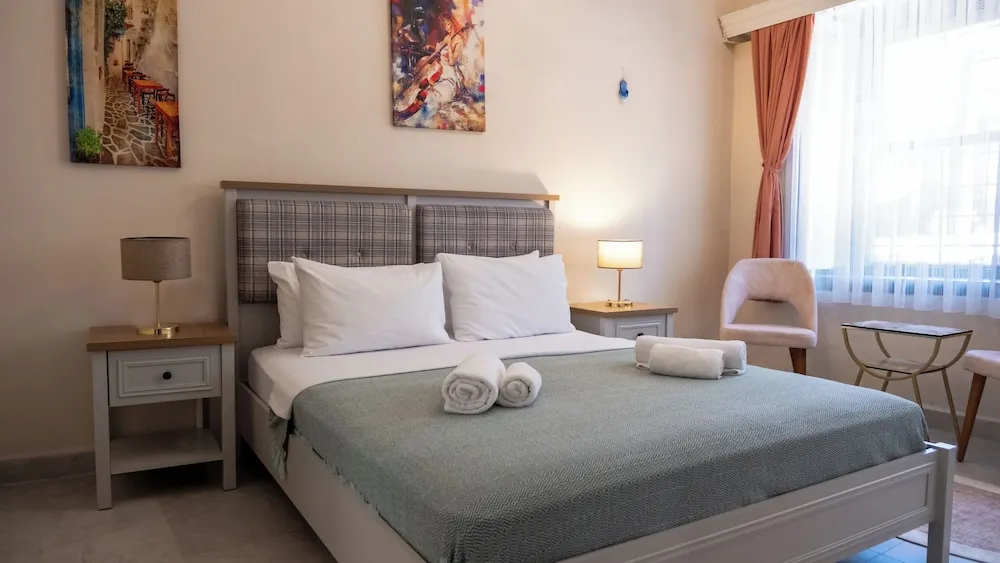 Deluxe Tek Büyük Yataklı Oda