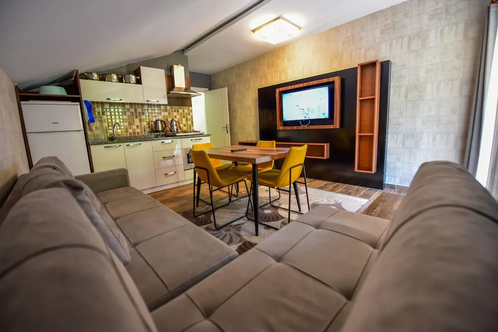 Çatı Katı (Loft), 1 Yatak Odası, Balkon, Dağ Manzaralı