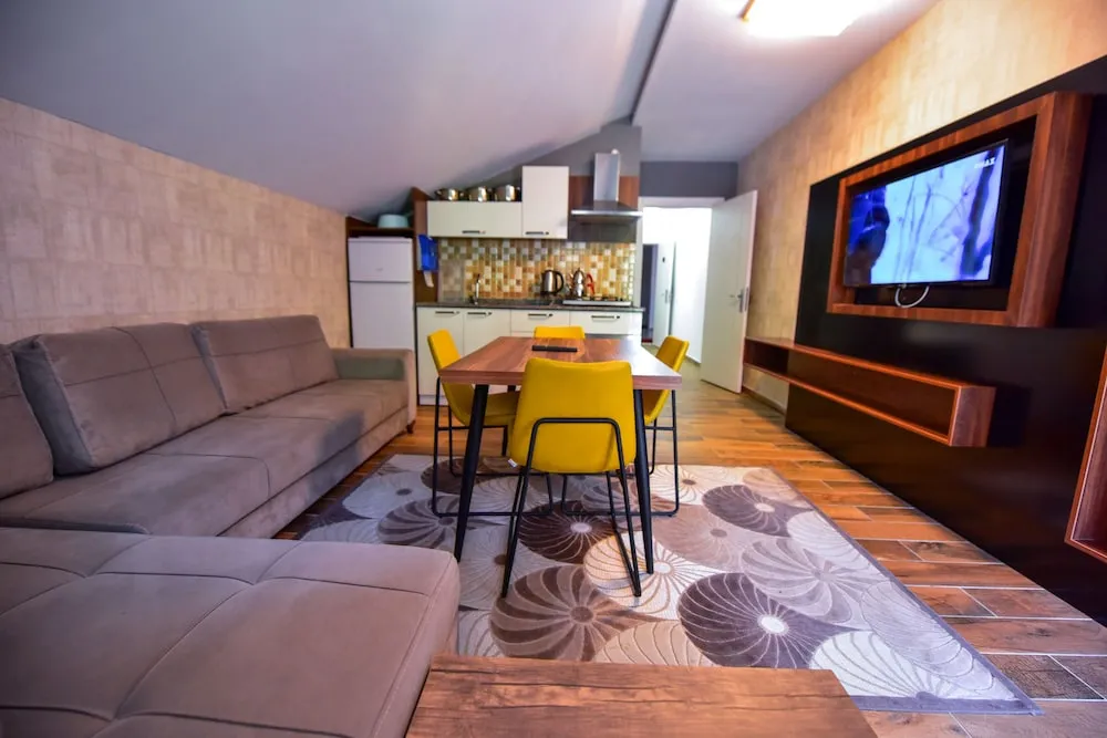 Çatı Katı (Loft), 1 Yatak Odası, Balkon, Dağ Manzaralı