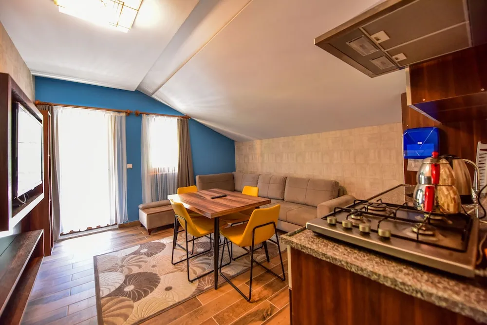 Çatı Katı (Loft), 1 Yatak Odası, Balkon, Dağ Manzaralı