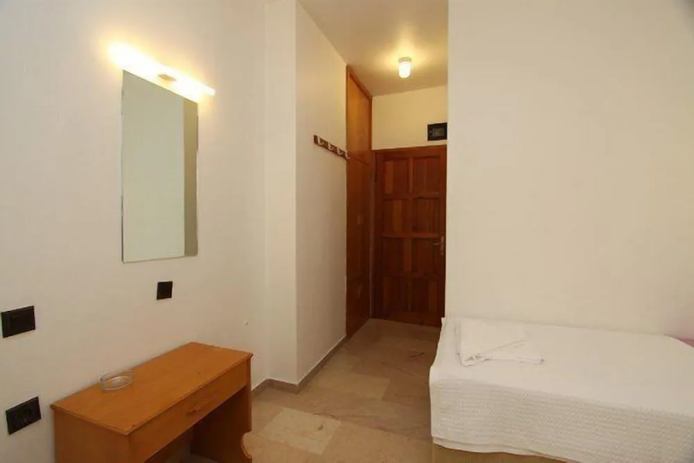 Standard Tek Büyük veya İki Ayrı Yataklı Oda, Balkon