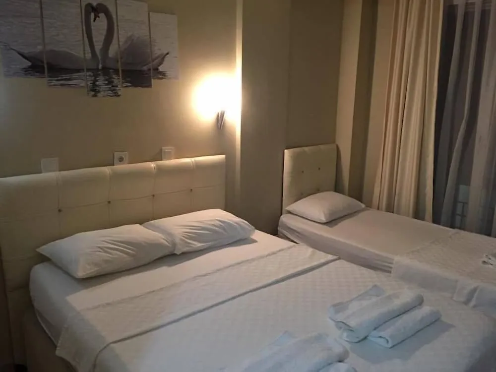 Standard Üç Kişilik Oda, Balkon